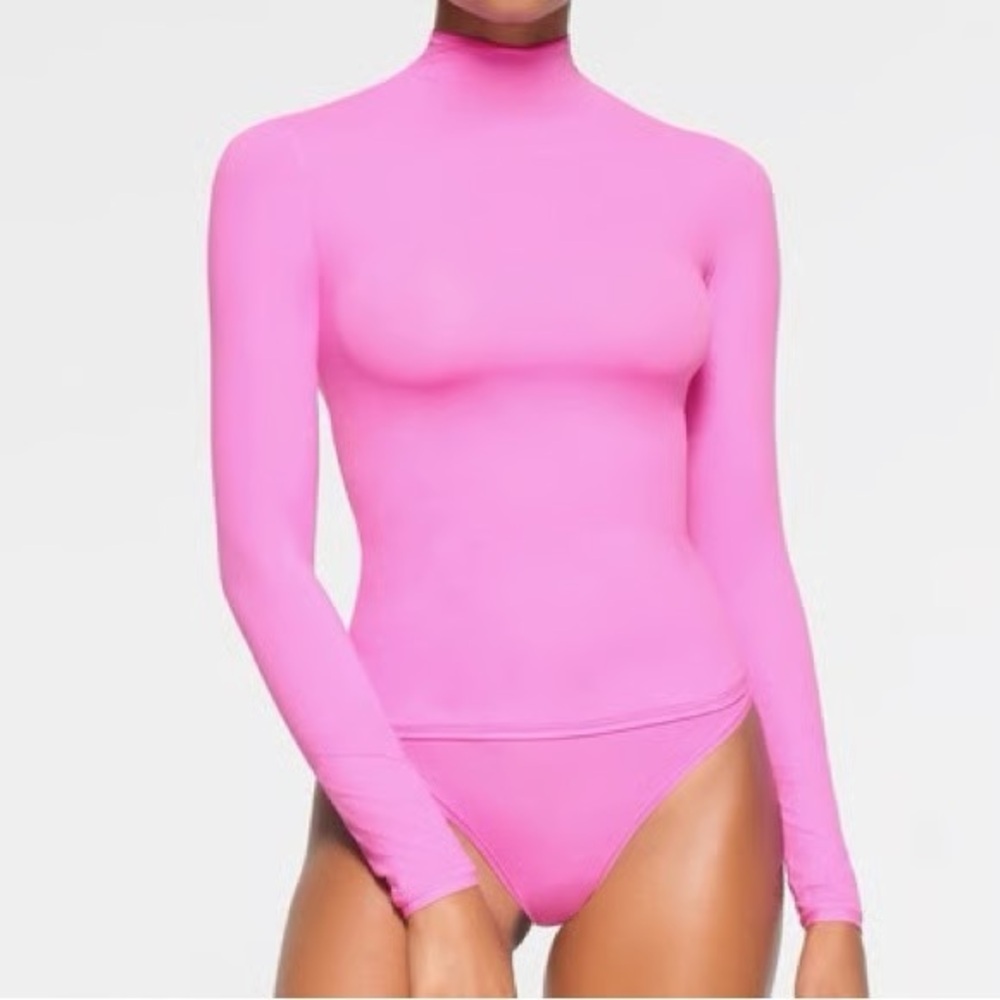 SKIMS Vibrant Pink Long Sleeve Mock-neck Top